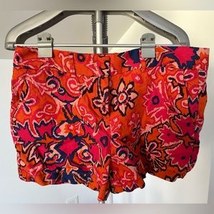NWT loft shorts size 10 bold print